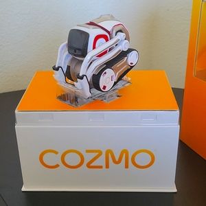 Cozmo robot with Blox.